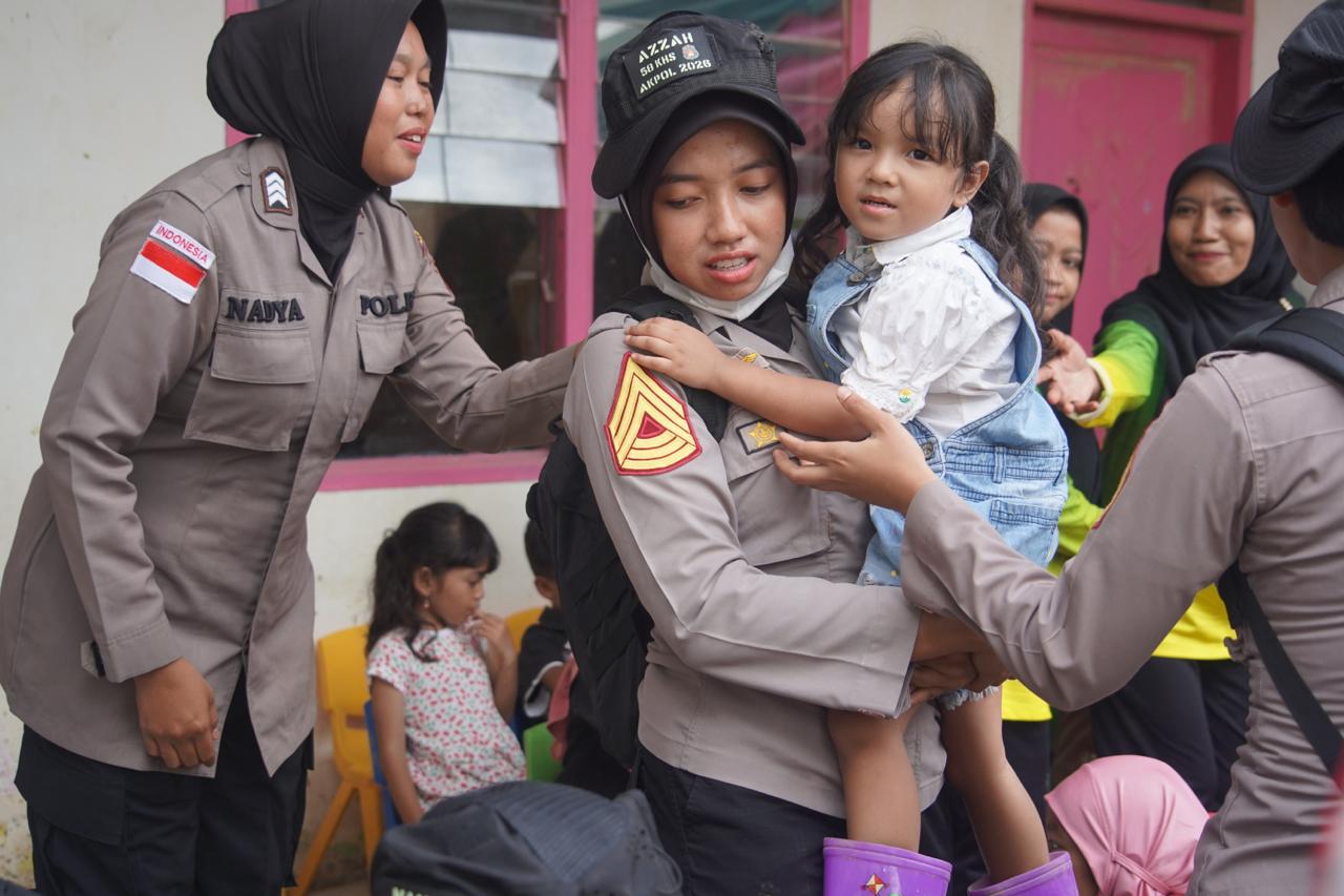 Taruni Akpol Gelar Trauma Healing bagi Siswa TK Bhayangkari Terdampak Banjir di Aceh Tamiang